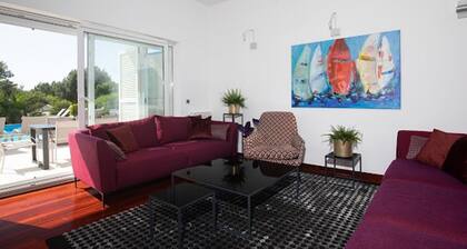 Andreja in Punat With 6 Bedrooms and 6 Bathrooms