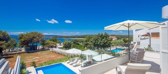 Andreja in Punat With 6 Bedrooms and 6 Bathrooms