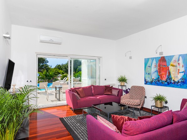 Villa | 6 bedrooms - Andreja in Punat With 6 Bedrooms and 6 Bathrooms (Punat)