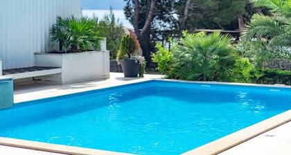 Andreja in Punat With 6 Bedrooms and 6 Bathrooms