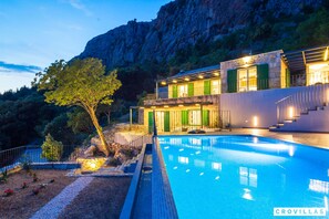 Villa | 3 bedrooms - 2M in Makarska With 3 Bedrooms and 1 Bathrooms (Makarska)