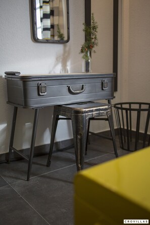 Villa | 3 bedrooms - 2M in Makarska With 3 Bedrooms and 1 Bathrooms (Makarska)