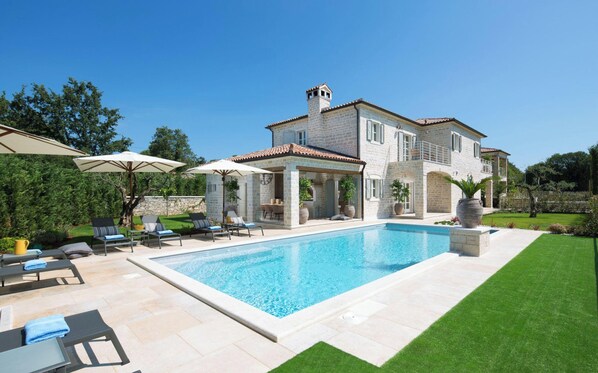 Villa | 4 bedrooms - Elena in Ladi i With 4 Bedrooms and 4 Bathrooms (Kanfanar)