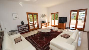 House, Smoking | 4 bedrooms
