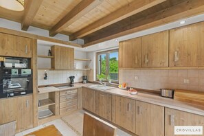 Villa | 5 bedrooms - Santi in Svetvin Enat (Svetvincenat)