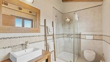 House, Smoking | 5 bedrooms