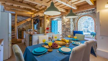 3 عدّة غرف نوم