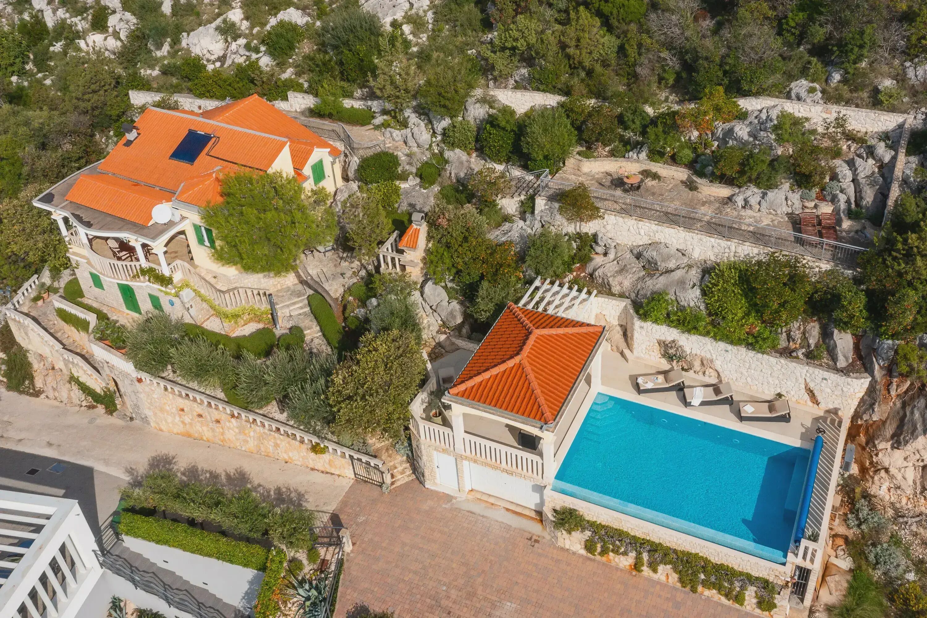 3 عدّة غرف نوم