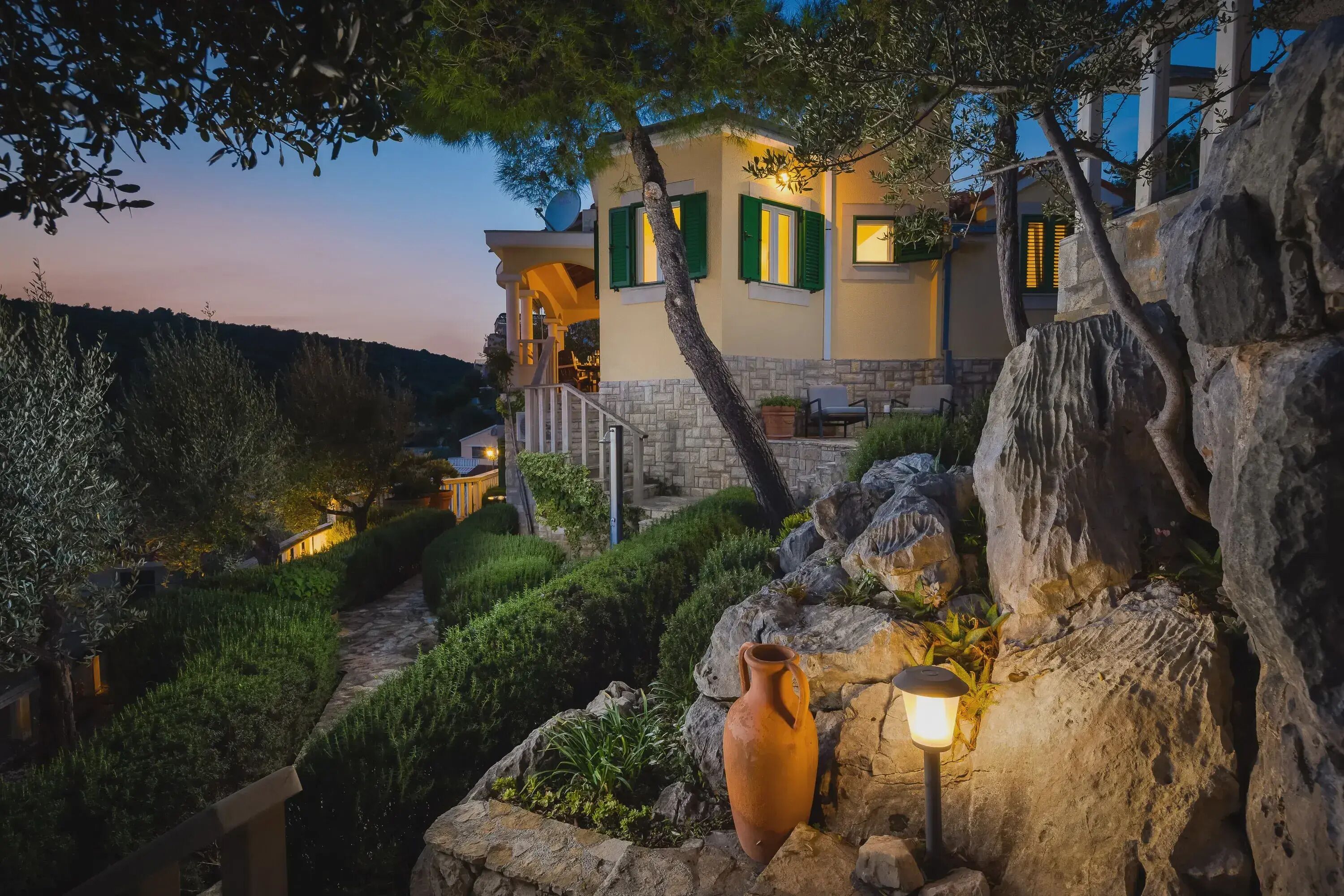 3 عدّة غرف نوم