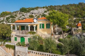 House, Smoking - Vese in Ljubljeva With 3 Bedrooms and 2 Bathrooms (Marina)