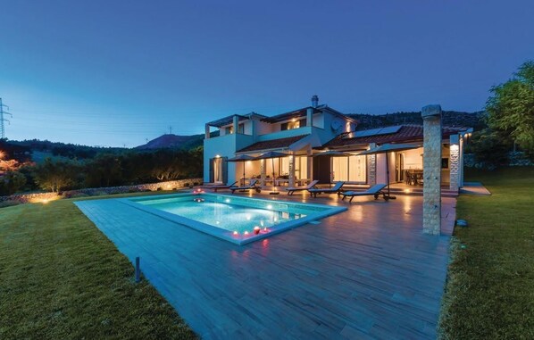 Villa | 3 bedrooms - Sunrise Dubrava in Ibenik (Sibenik)