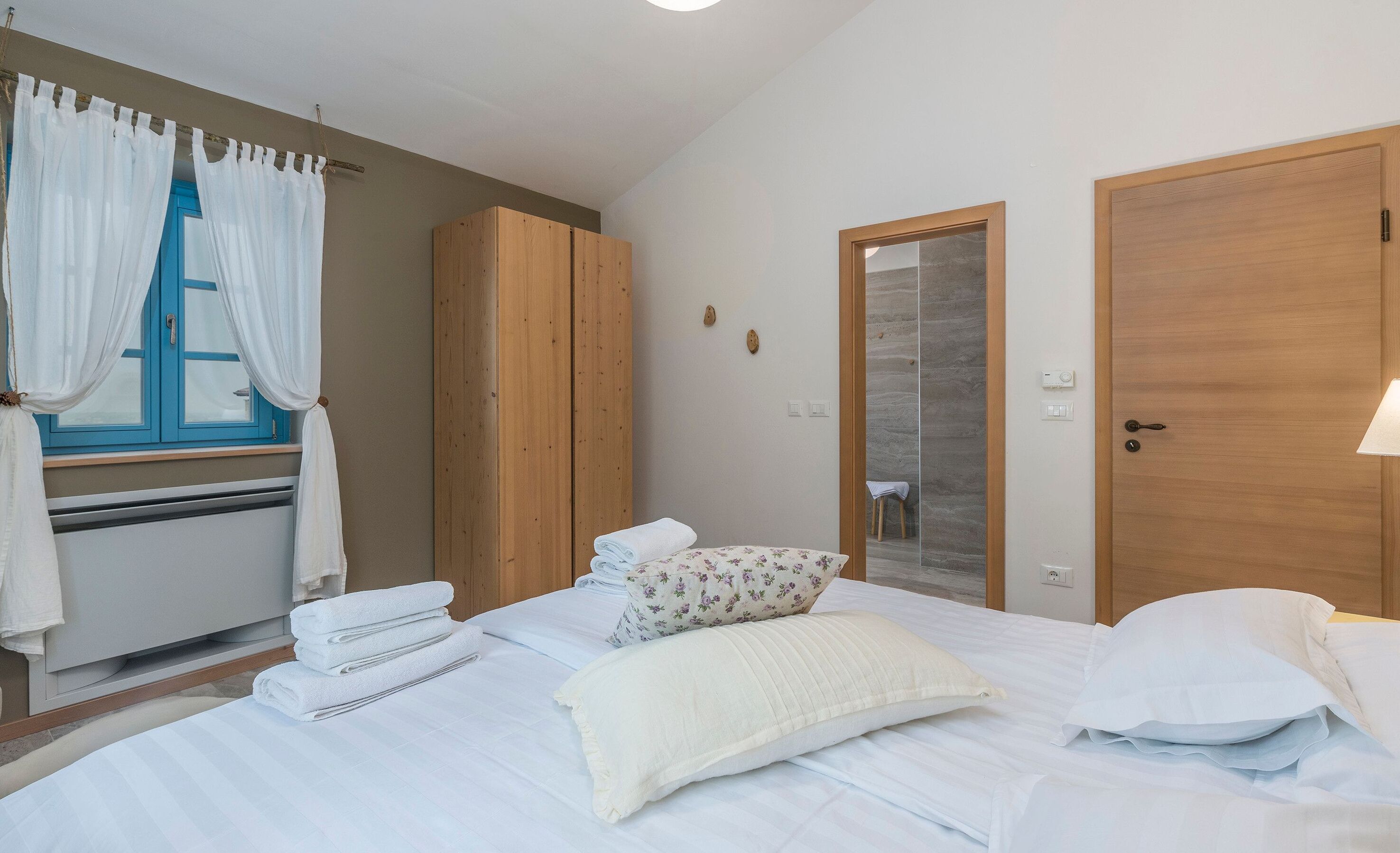 3 عدّة غرف نوم