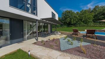 4 عدّة غرف نوم