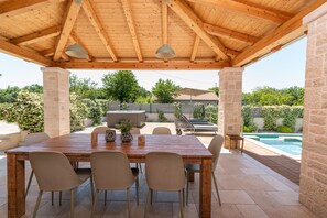 4 عدّة غرف نوم