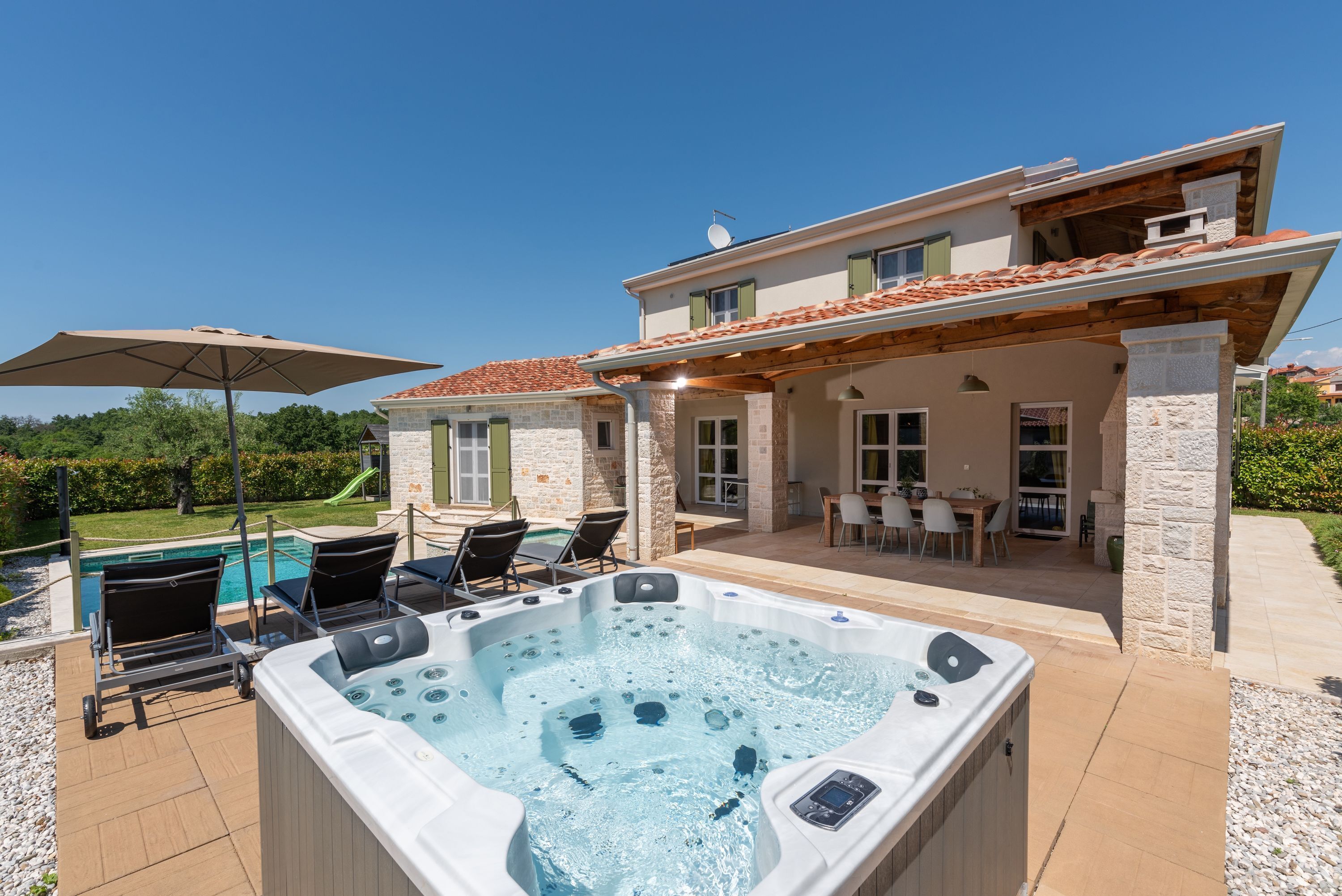 4 عدّة غرف نوم