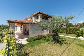 4 عدّة غرف نوم