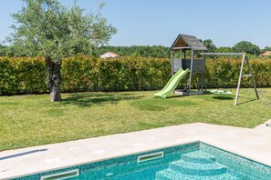 4 عدّة غرف نوم