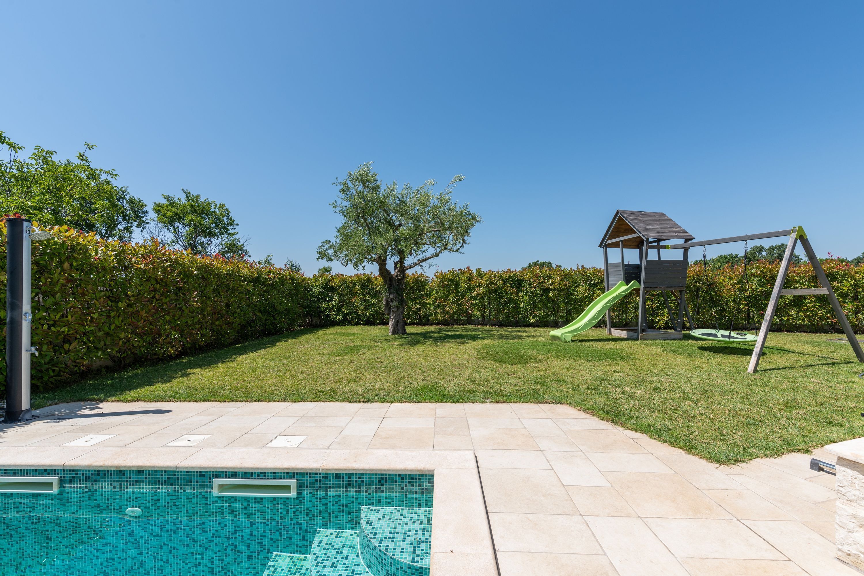 4 عدّة غرف نوم