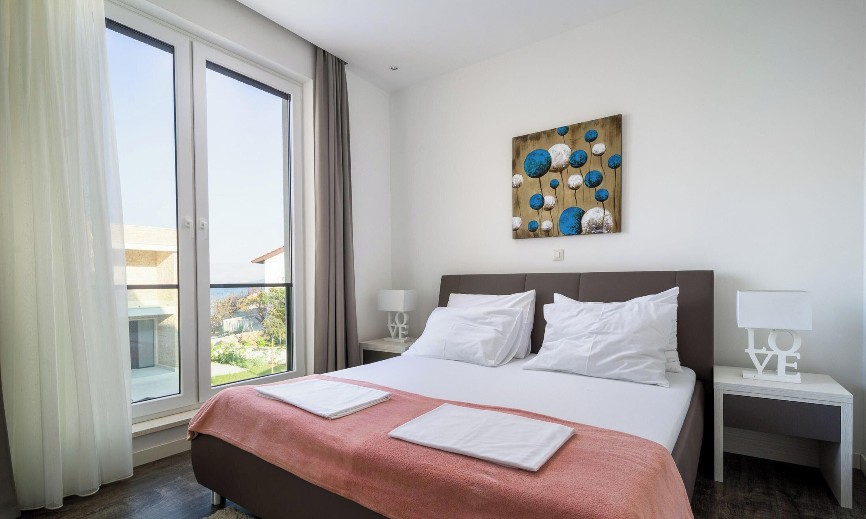 6 عدّة غرف نوم