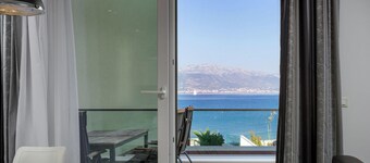 Acadia D in Slatine With 6 Bedrooms and 3 Bathrooms