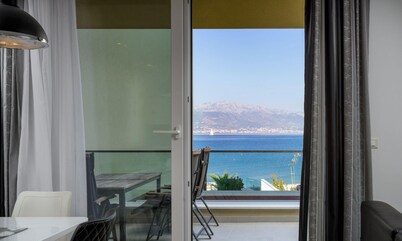 Acadia D in Slatine With 6 Bedrooms and 3 Bathrooms