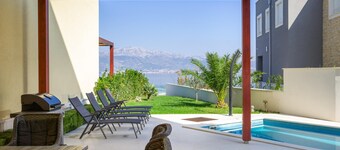 Acadia D in Slatine With 6 Bedrooms and 3 Bathrooms