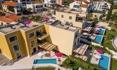 Acadia D in Slatine With 6 Bedrooms and 3 Bathrooms