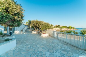 Villa | 6 bedrooms - Mandre in Kolan With 6 Bedrooms and 4 Bathrooms (Kolan)