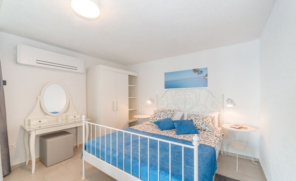 Villa - Mandre in Kolan With 6 Bedrooms and 4 Bathrooms (Kolan)