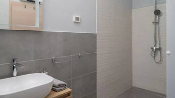 House, Smoking | 3 bedrooms