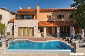 Villa | 4 bedrooms - Vlastelini I in Labin (Labin)