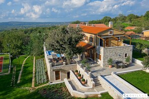 Casa, para fumadores | 4 habitaciones 