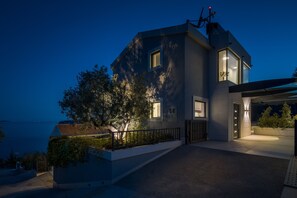 4 bedrooms - Argemonia in Okrug Gornji (Okrug)