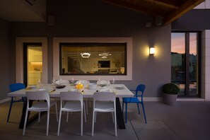 House, Smoking | 4 bedrooms - Argemonia in Okrug Gornji (Okrug)