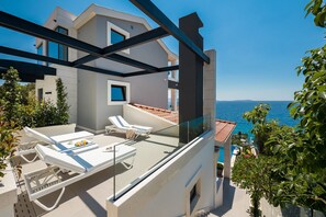 Villa | 4 bedrooms - Argemonia in Okrug Gornji (Okrug)