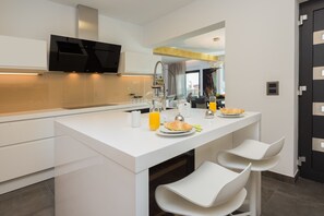 Villa | 4 bedrooms - Argemonia in Okrug Gornji (Okrug)