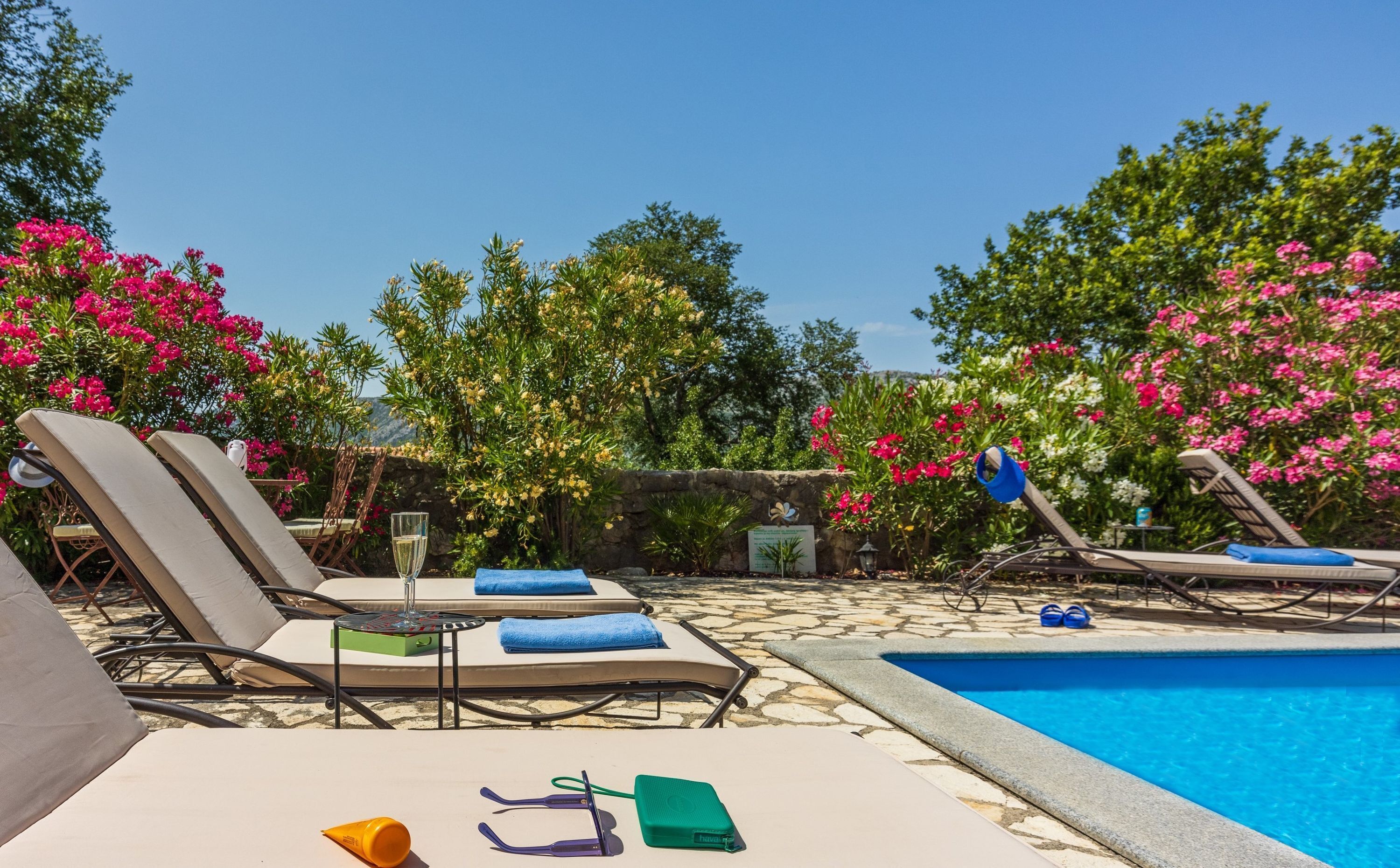 3 عدّة غرف نوم