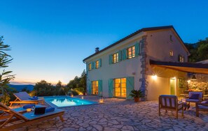 Villa | 3 bedrooms - Tribalj in Tribalj With 3 Bedrooms and 3 Bathrooms (Vinodol)