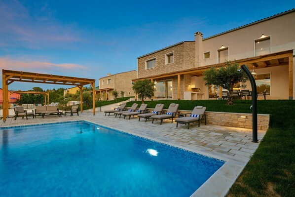 Villa | 8 dormitorios