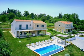 Villa | 8 bedrooms - Complex Motovun in Brkac Motovun (Motovun)