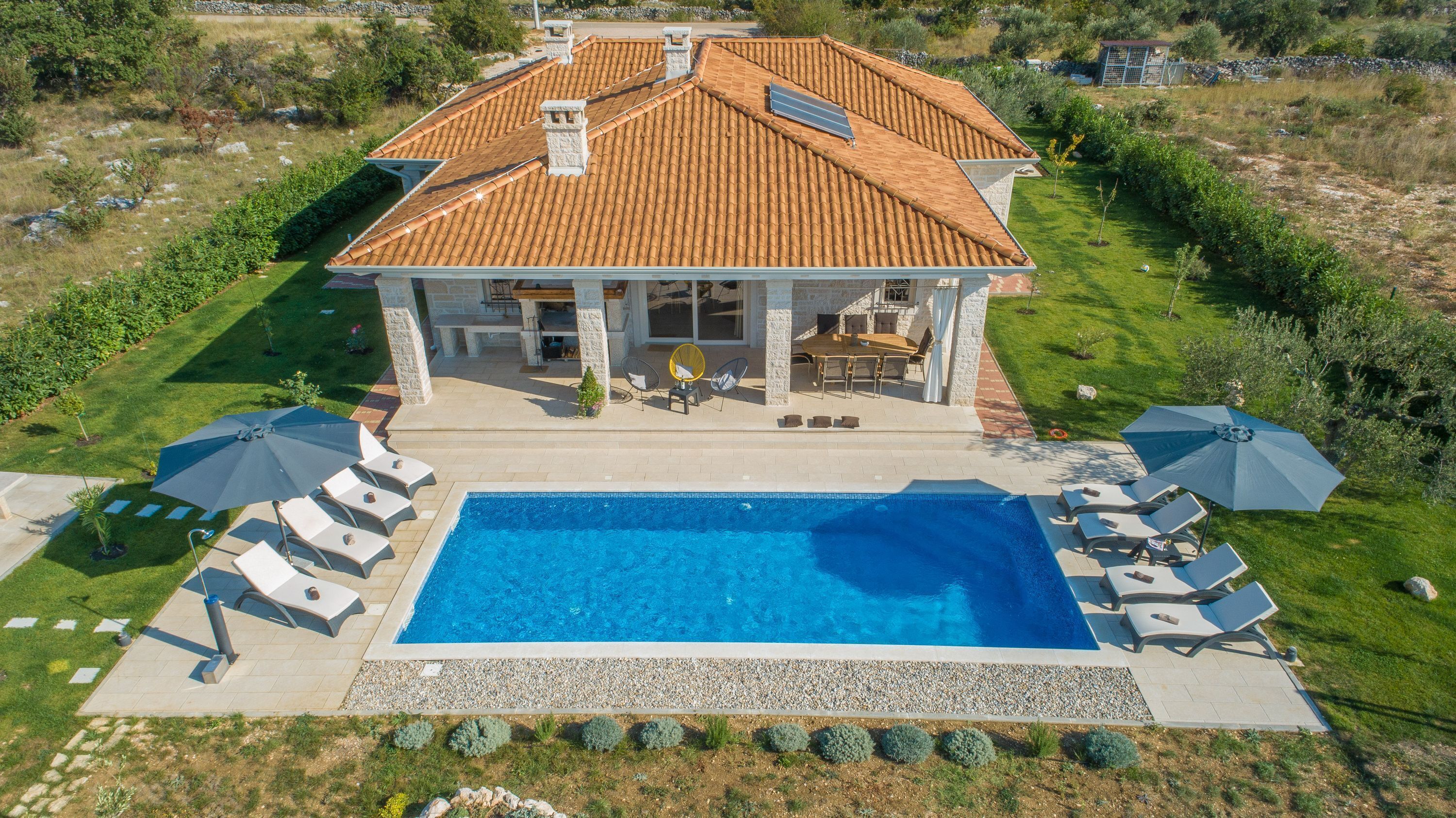 4 عدّة غرف نوم