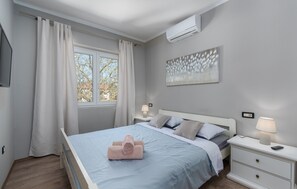 Villa | 6 bedrooms - Perhat in Visnjan With 6 Bedrooms and 4 Bathrooms (Visnjan)