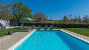 Villa | 6 bedrooms - Perhat in Visnjan With 6 Bedrooms and 4 Bathrooms (Visnjan)
