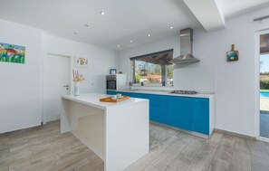 Villa | 6 bedrooms - Perhat in Visnjan With 6 Bedrooms and 4 Bathrooms (Visnjan)