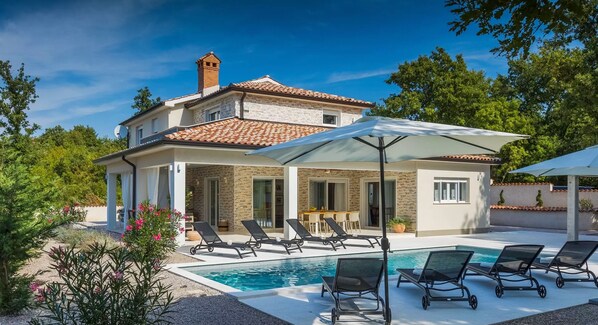 House, Smoking - Magdalena in Labin With 5 Bedrooms and 5 Bathrooms (Labin)