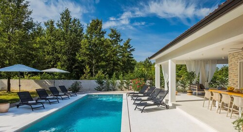 Magdalena in Labin With 5 Bedrooms and 5 Bathrooms