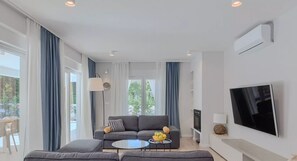 Villa | 5 bedrooms - Magdalena in Labin With 5 Bedrooms and 5 Bathrooms (Labin)