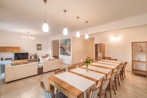 House - Mirca in Supetar With 7 Bedrooms and 6 Bathrooms (Supetar)