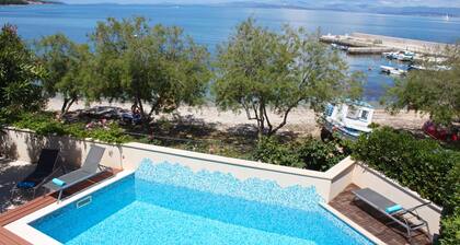 Mirca in Supetar With 7 Bedrooms and 6 Bathrooms