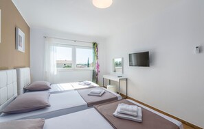 Villa | 3 bedrooms - OL JU in Pula With 3 Bedrooms and 1 Bathrooms (Pula)